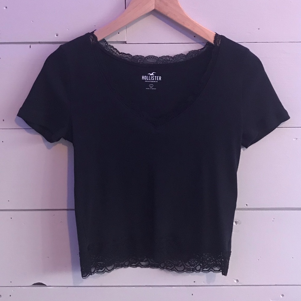 Hollister top